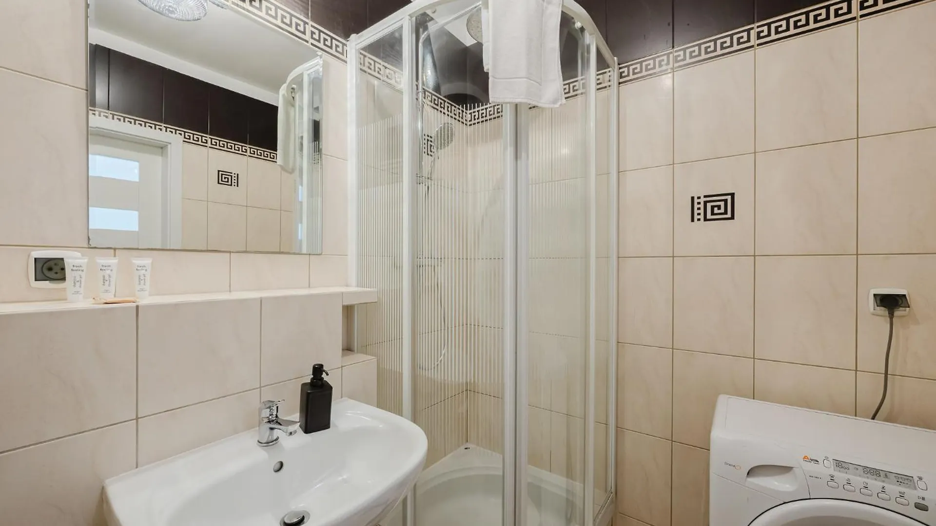 Katowicka Comfort Apartment By Bookinghost Poznań Polen