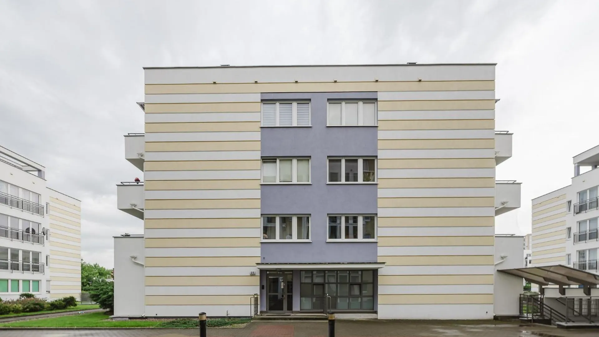 Katowicka Comfort Apartment By Bookinghost Poznań