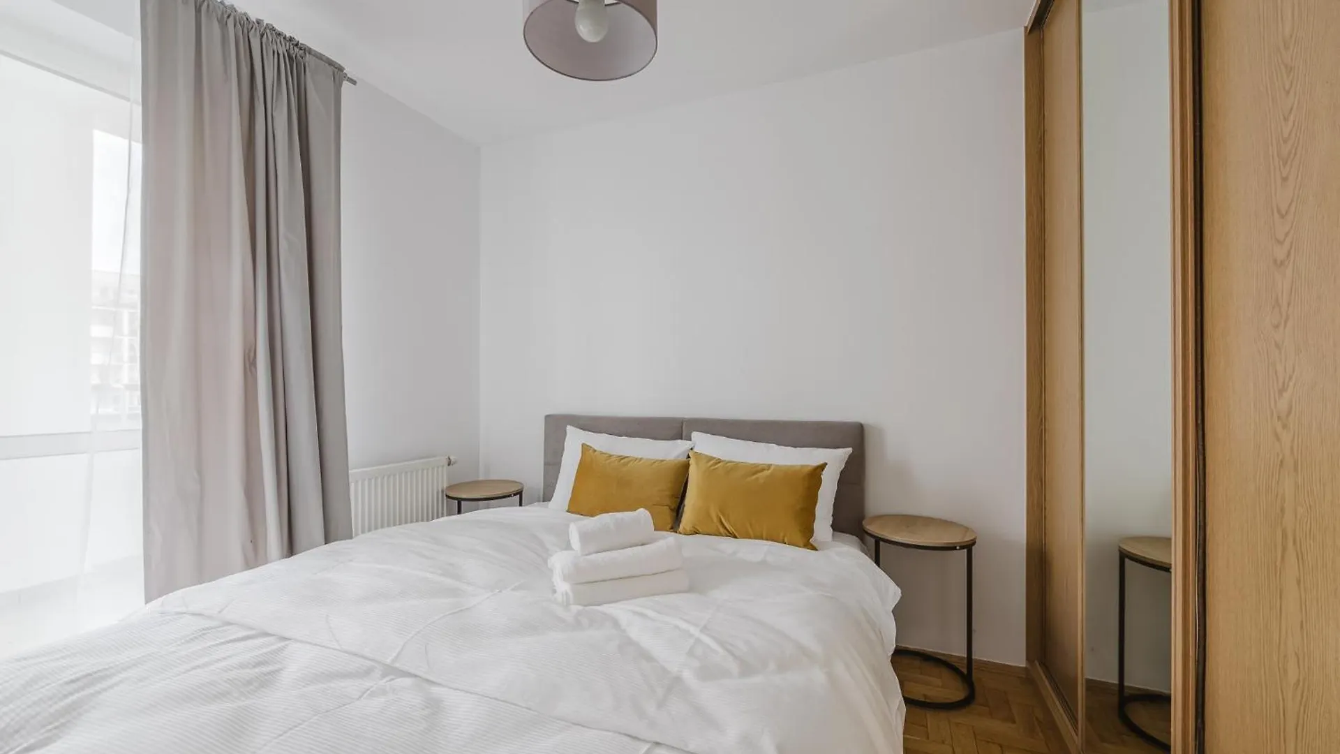 Katowicka Comfort Apartment By Bookinghost Poznań